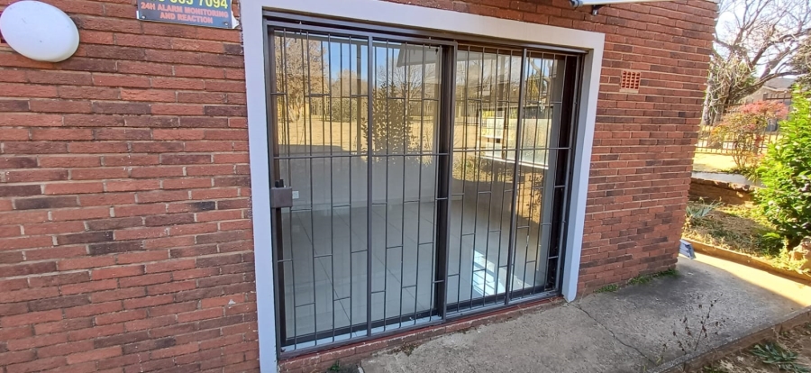 9 Bedroom Property for Sale in Hospitaalheuwel Free State